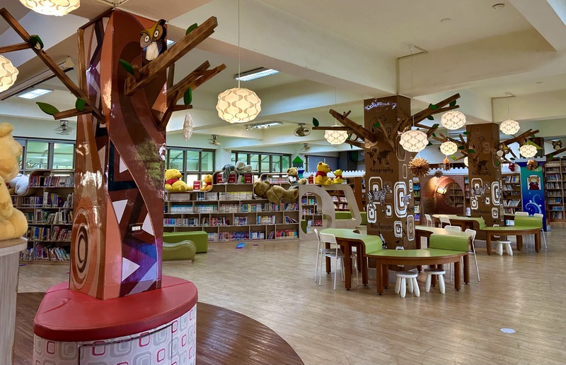 Sun Shine School Library