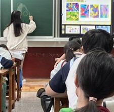 Minny 陳彥妤 (Yen Yu Chen) Demonstrating a Symbol for Gratitude 